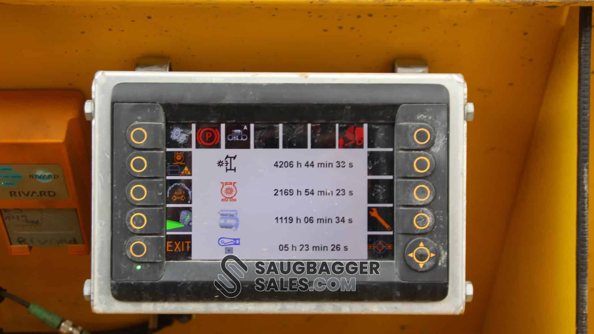 2017 Mercedes-Benz RIVARD Suction Excavator