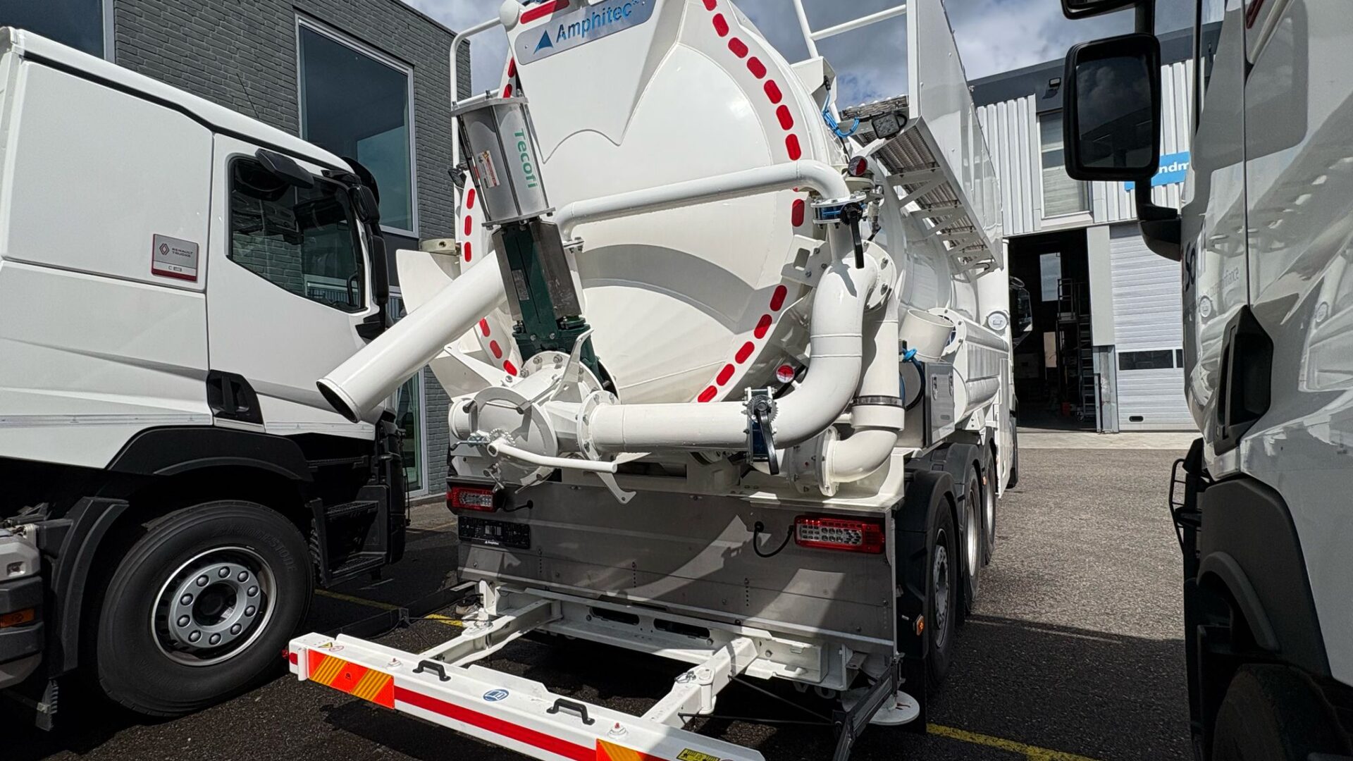 NIEUW 2025 Volvo FH 500 8x4 - Amphitec Vortex 9000 Vacuümmachine